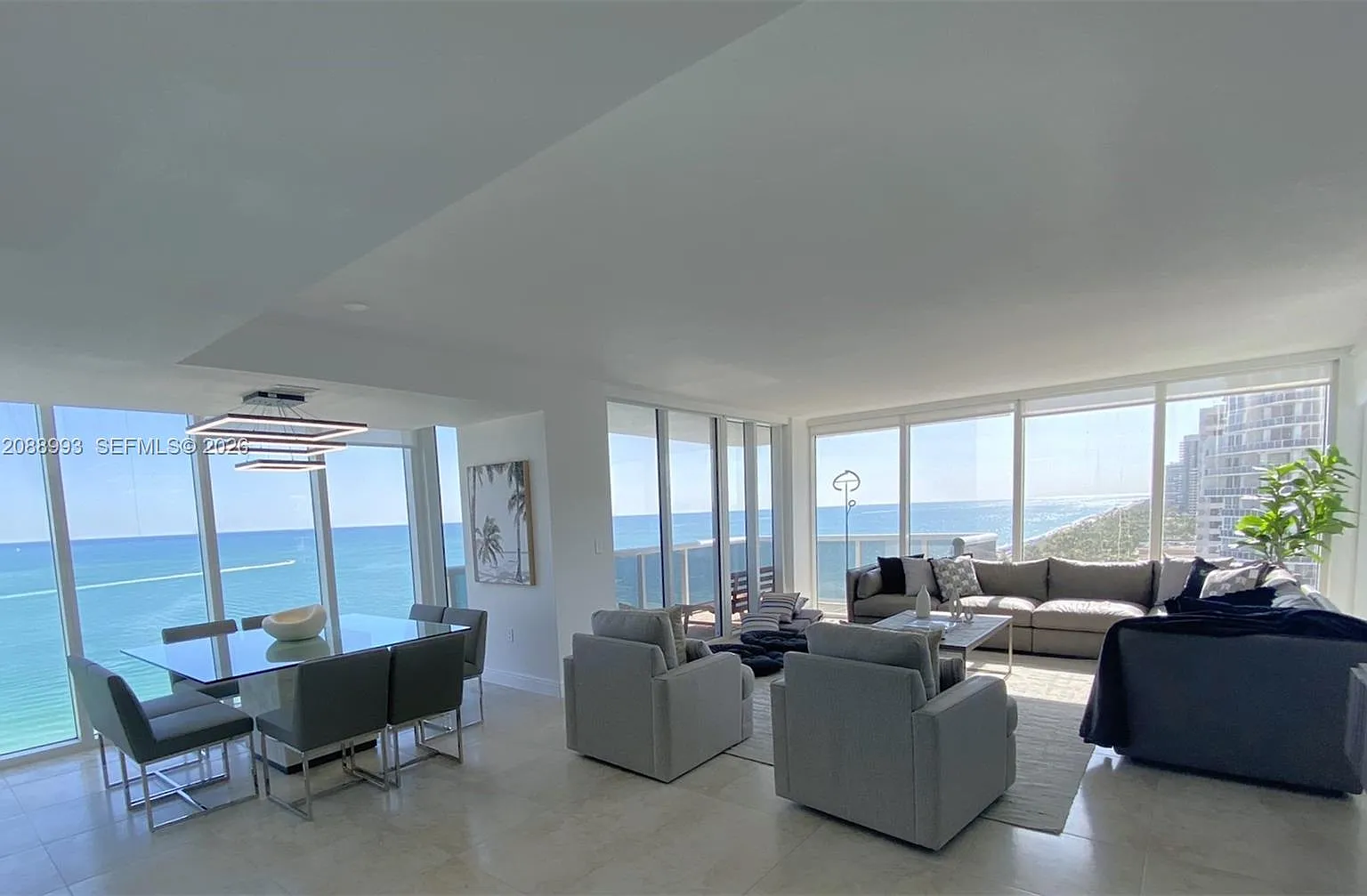 Harbour House — Photo 2