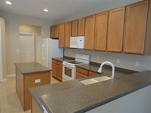 4th image of 1304 Emerald Hill Way