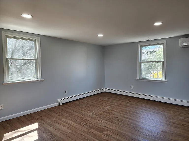 2 Brady St — Photo 2