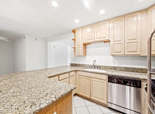 The Maples Apartments, Woodridge, IL 60517