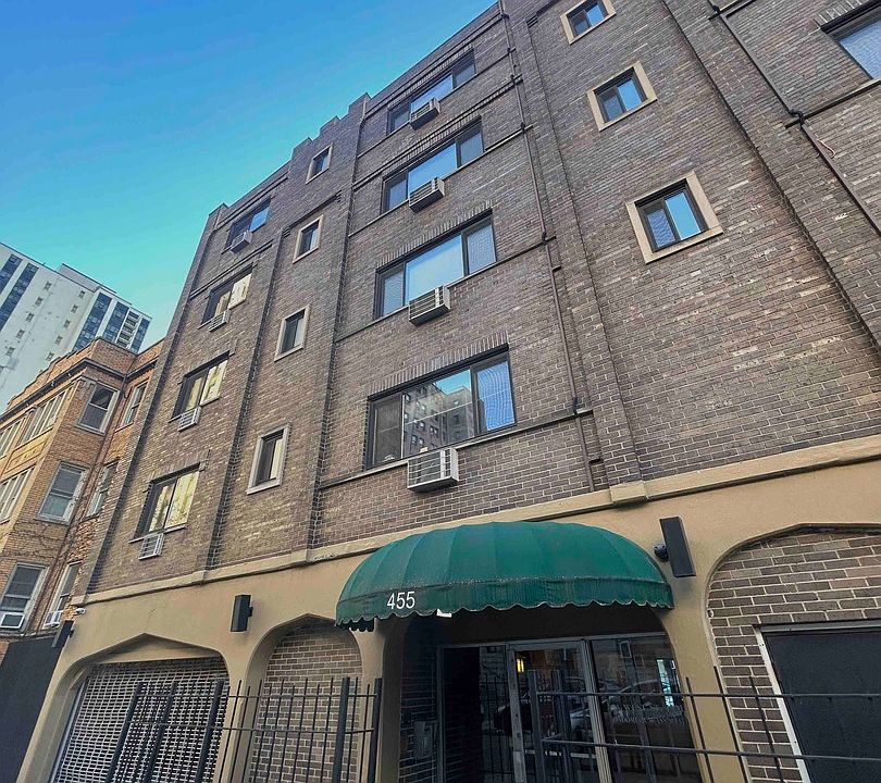 1st image of 455 W Saint James Pl APT 504