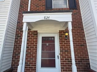 824 Nottaway Dr, Chesapeake, VA 23320