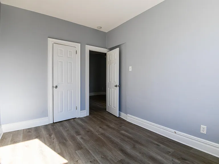 153 Sterling Ave #2R — Photo 7