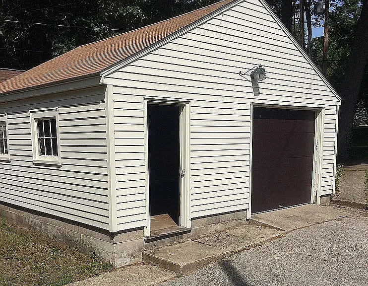 1493 Glenwood Ave — Photo 28
