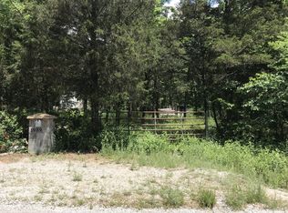 1989 Luther Sharp Rd, Columbia, TN 38401
