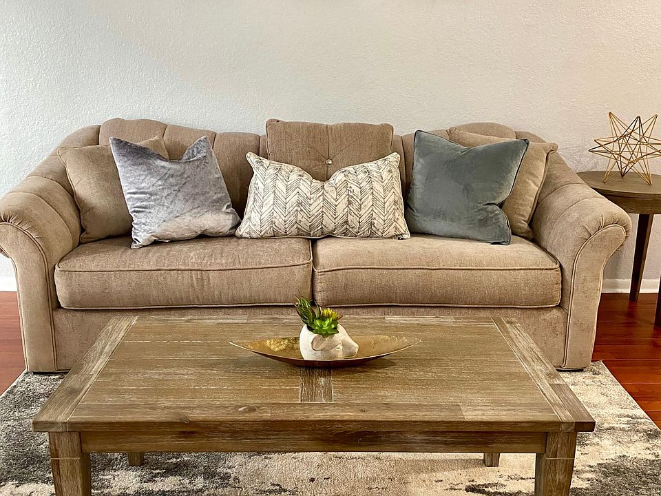 1st image of 11532 Westwood Blvd #6