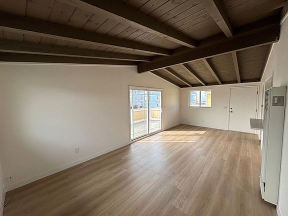 4th image of 1145-1149 Montauk Ln #1147