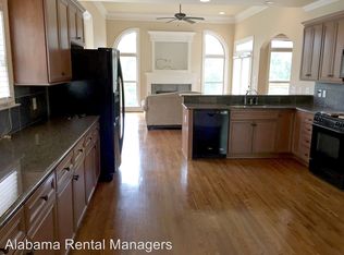 1055 Grand Oaks Dr, Bessemer, AL 35022