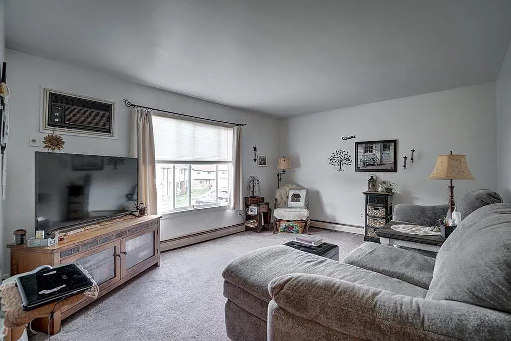375 River Street - 8 — Photo 2