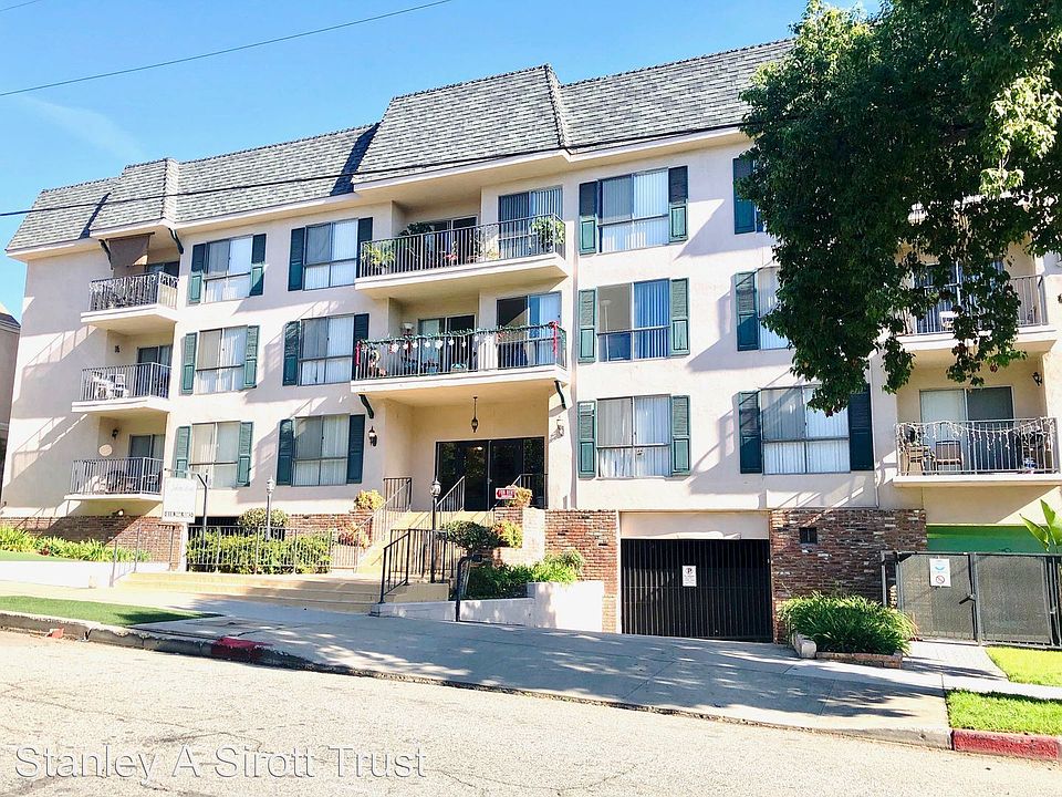 1st image of 1306 N Columbus Ave APT 302