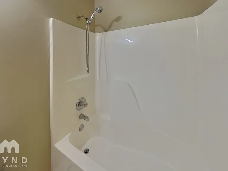8256 Wynfield Dr — Photo 15