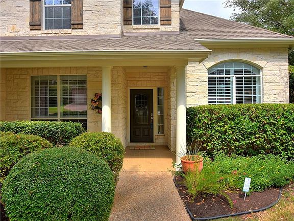 2nd image of 2701 Yalding Dr