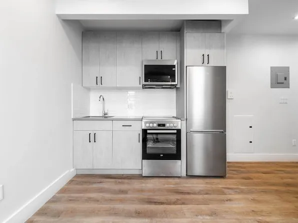 1369 Saint Johns Pl #5A, Brooklyn, NY 11213