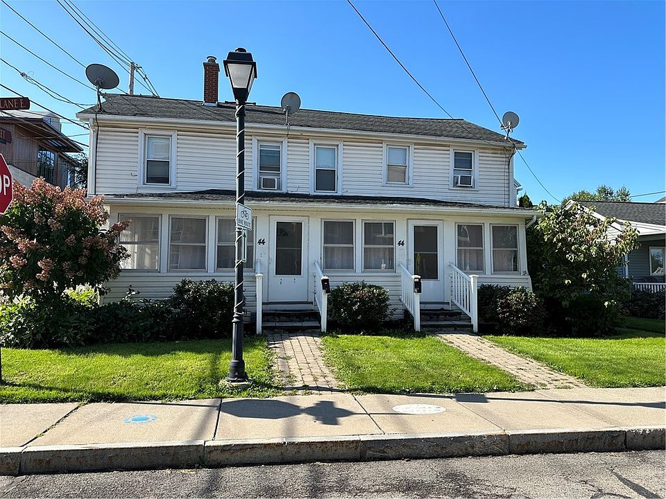 1st image of 44 Liftbridge Ln E