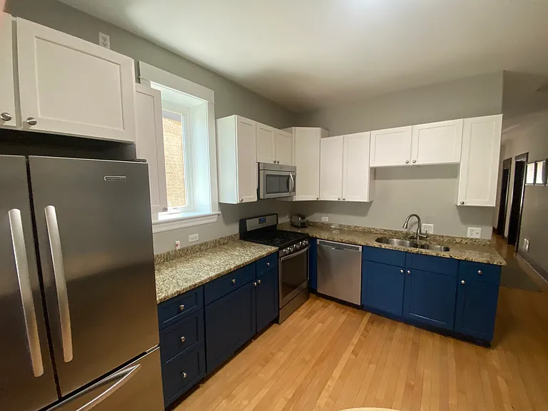2320 W Armitage Ave #1 — Photo 3