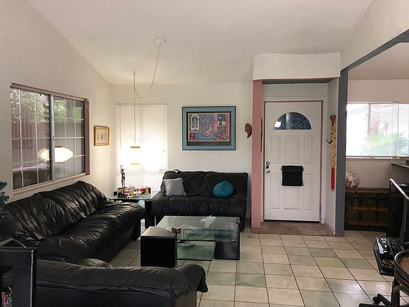 3rd image of 20348 Clark St