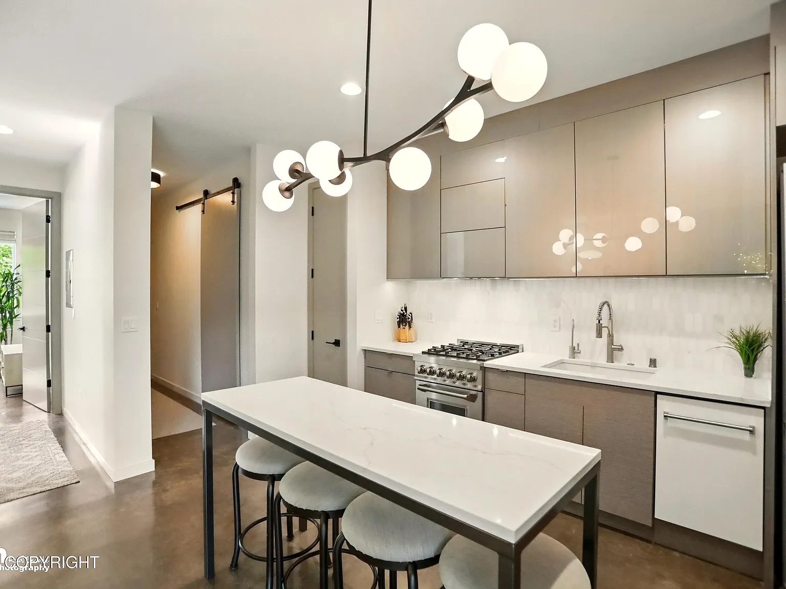 1 bed, 1.0 bath, 1640 sqft, $2,900 — Photo 3