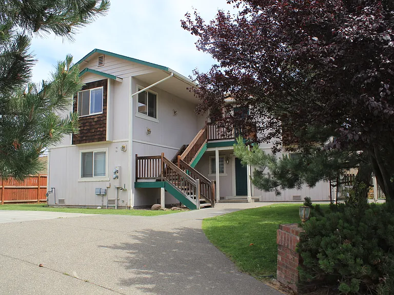 503 E River Ave — Photo 8