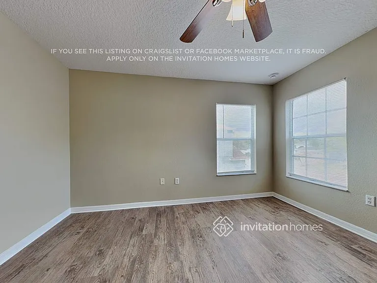 2458 Hamlet Cir — Photo 14