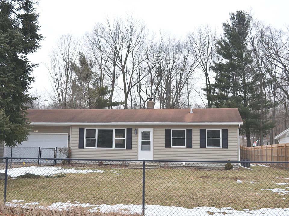 1st image of 101 Blueberry Ln