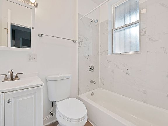 2nd image of 1524 W Garfield Blvd #17235535