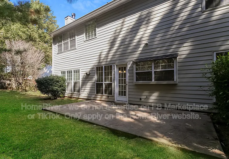 740 Westre Way — Photo 17