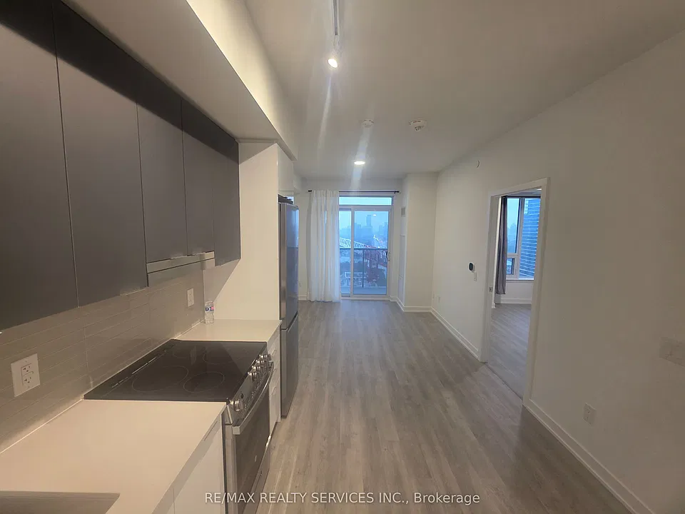 5105 Hurontario St #1504