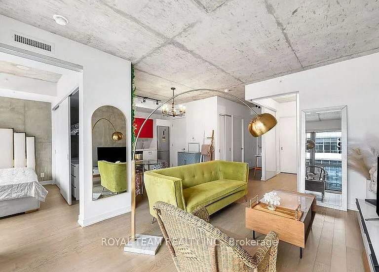 39 Brant St #815 — Photo 4
