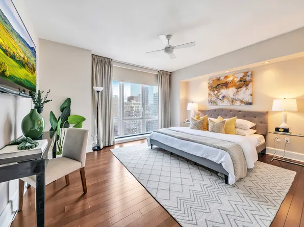 60 Riverside Boulevard image 5 of 20