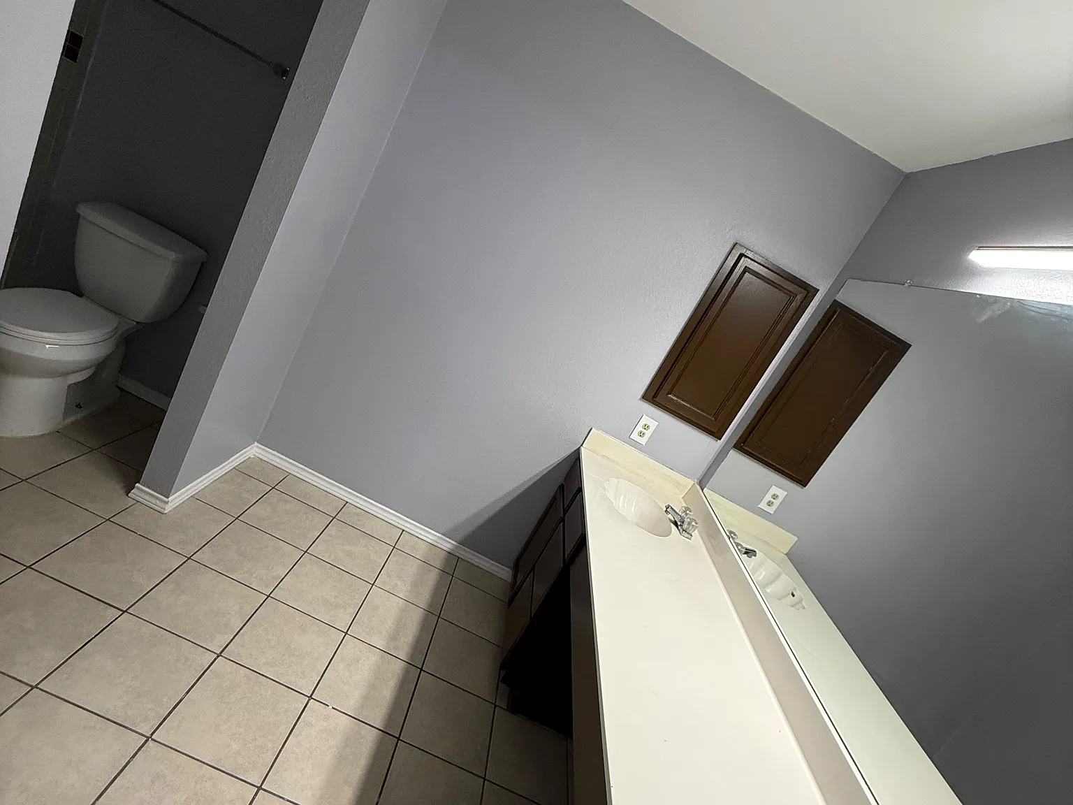 3 bed, 2105 sqft, $2,100 — Photo 3