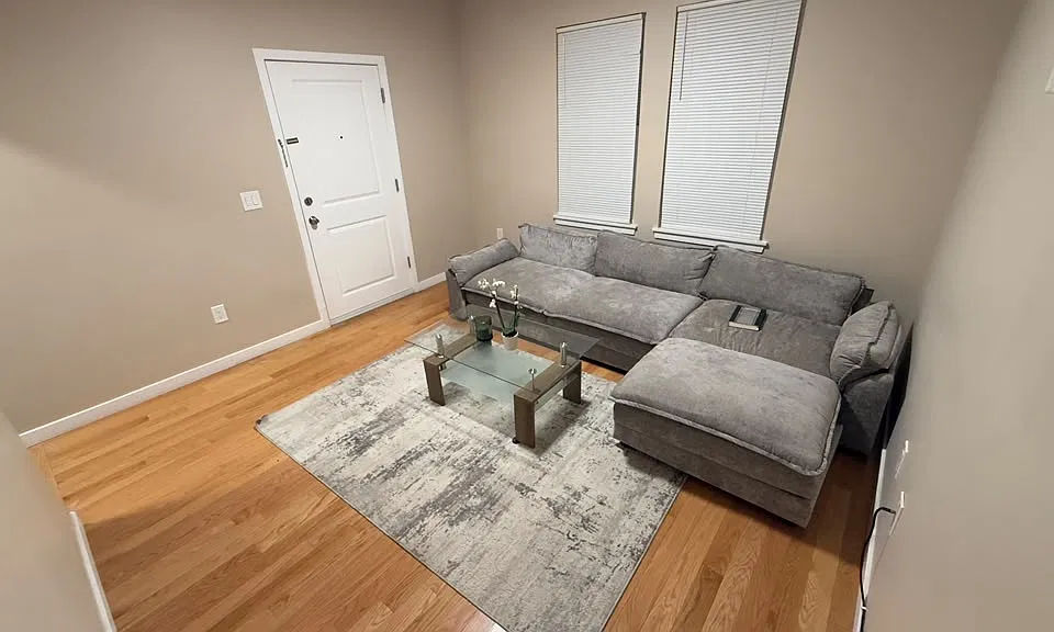711-713 Van Buren Ave #2