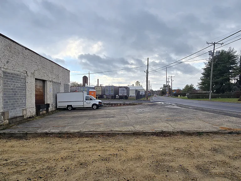 Chestnut St — Photo 8