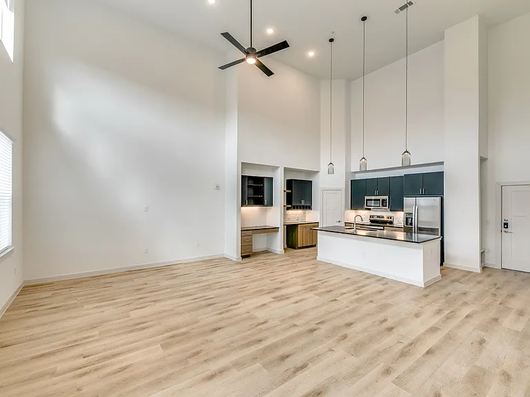 Burnett Lofts at Bishop Ridge — Photo 5