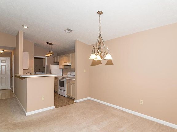4th image of 8354 Glenwillow Ln Unit 206
