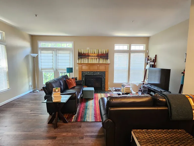 9128 Aventon Ct — Photo 10