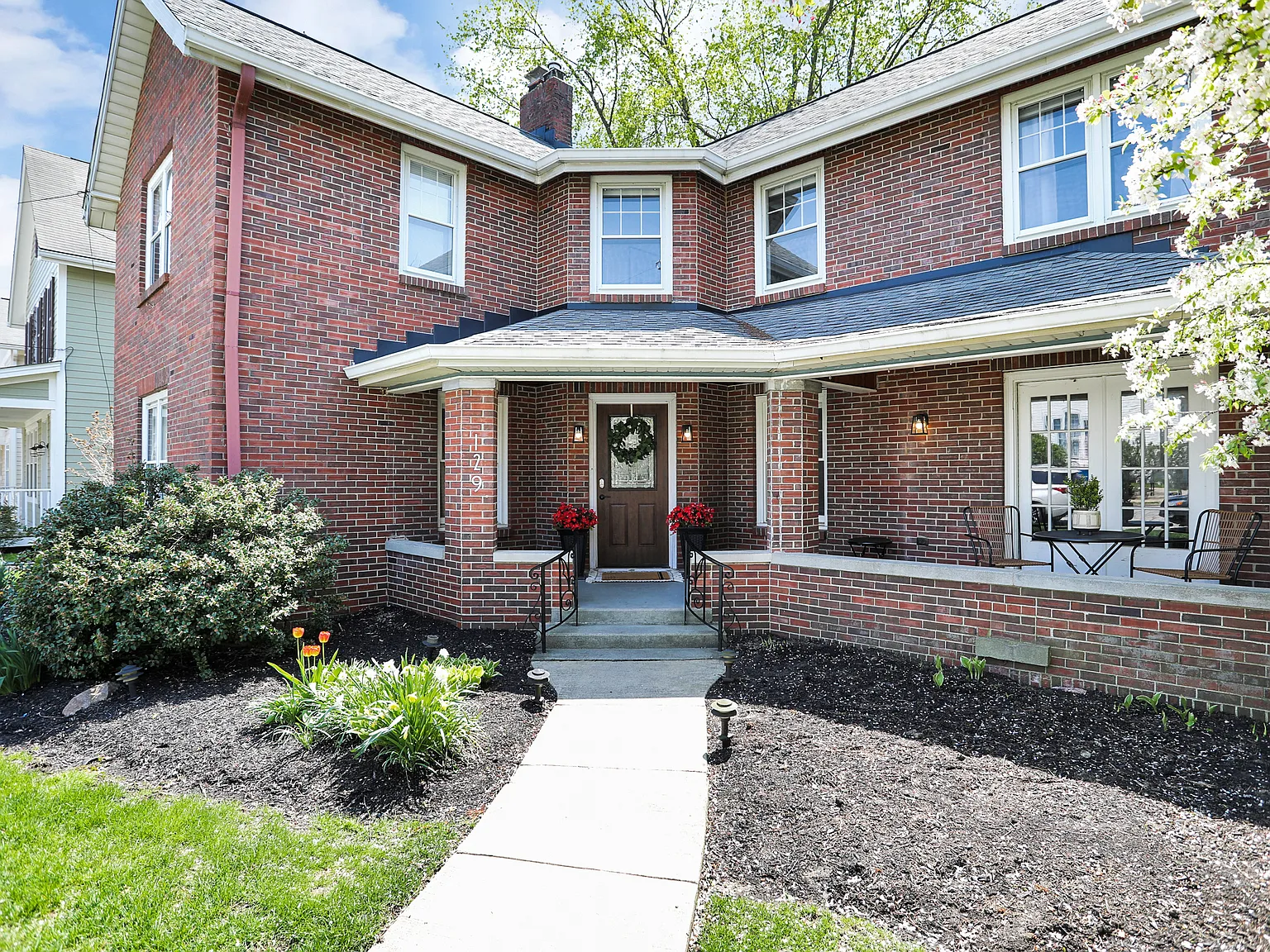 4 bed, 2.0 bath, 4708 sqft, $3,000 — Photo 4