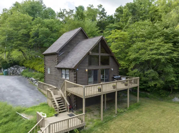 388 Hideaway Farms Rd, Piney Flats, TN 37686