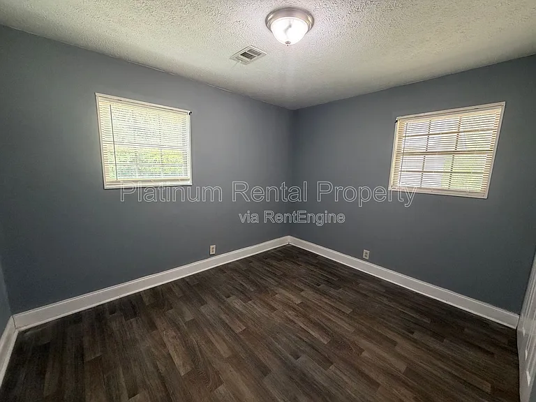 1512 Waverly Way #D-2 — Photo 8