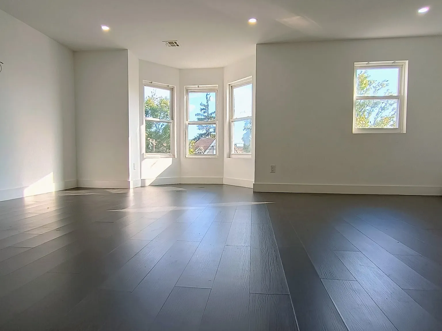 101 4th Avenue — Photo 3