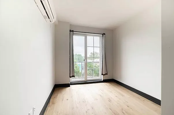 Rented by EXR | media 11