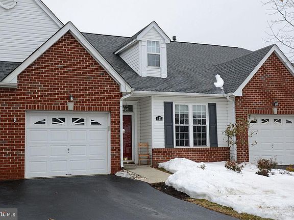 2nd image of 443 Ruth Ct