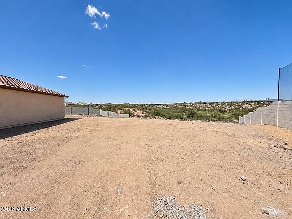 3rd image of 910 ECHO Court