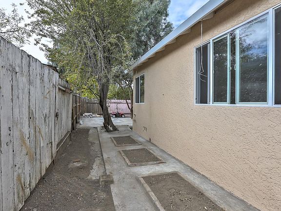 2nd image of 647 Scott Ave