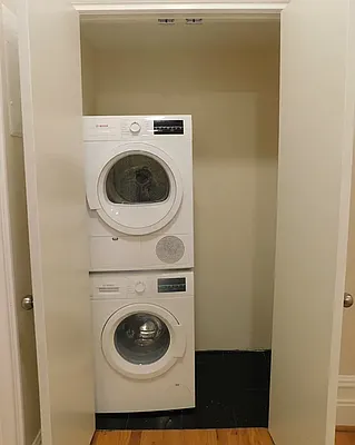 Rented by CitySites Real Estate Group | media 9