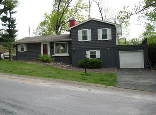 5 Ridgewood Dr, Hannibal, MO 63401