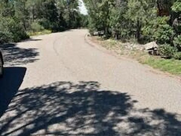 50 Peacock Ln, Tijeras, NM 87059