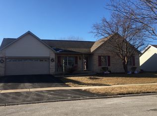 407 Thames Dr, Shorewood, IL