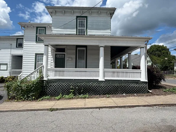 702 Nelson St, Staunton, VA 24401