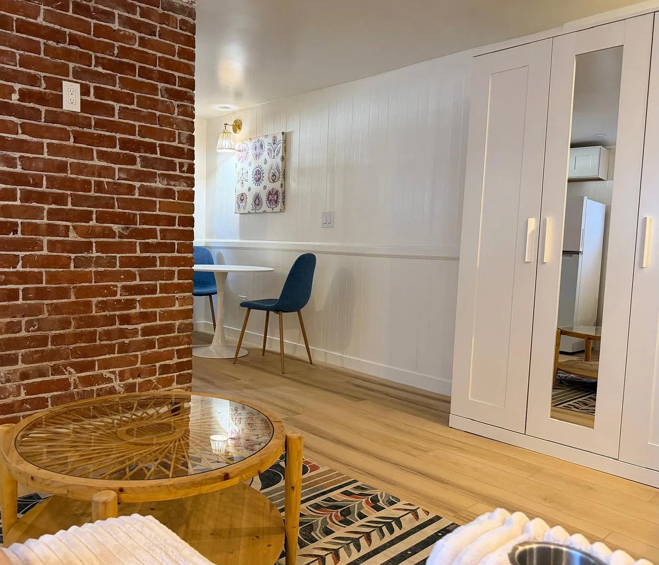 21130 E Cliff Dr — Photo 2
