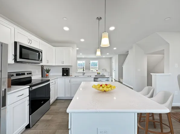 Bradfield Plan, Grays Pointe - Townhomes